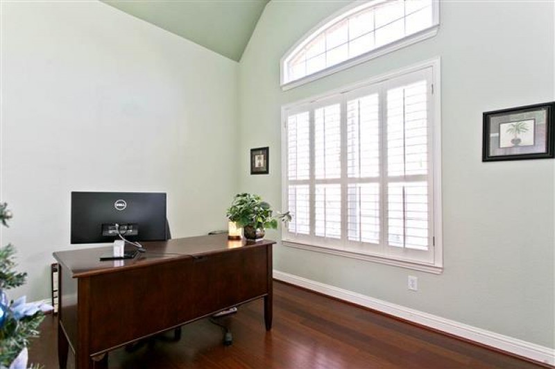   Formal Living works well as Study 