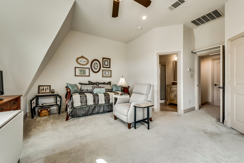    Upstairs Game Room or Additional Bedroom with Full Bathroom 