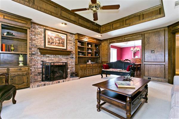    Formal Living 