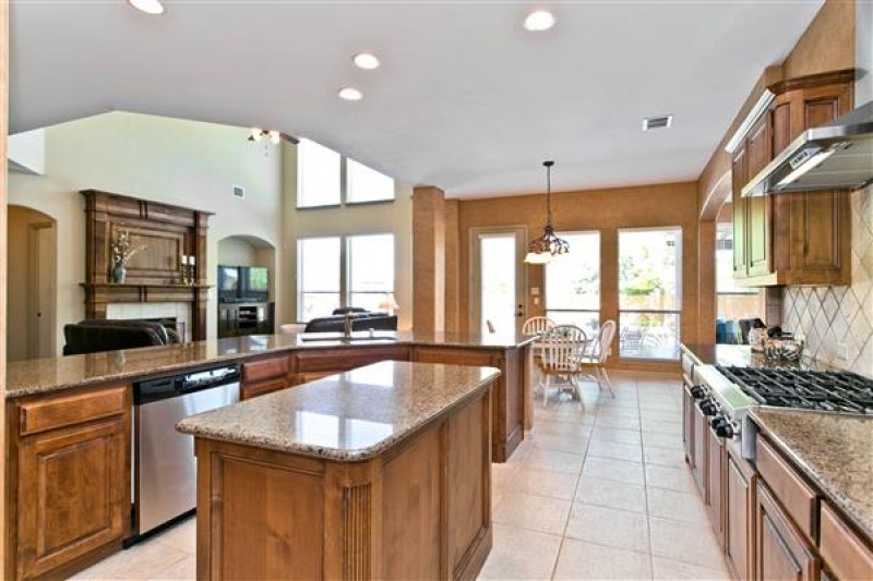    Open Kitchen 