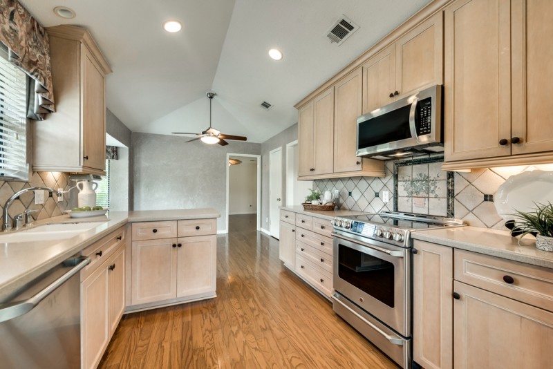    Gorgeous Kitchen with Stainless Steel Appliances 