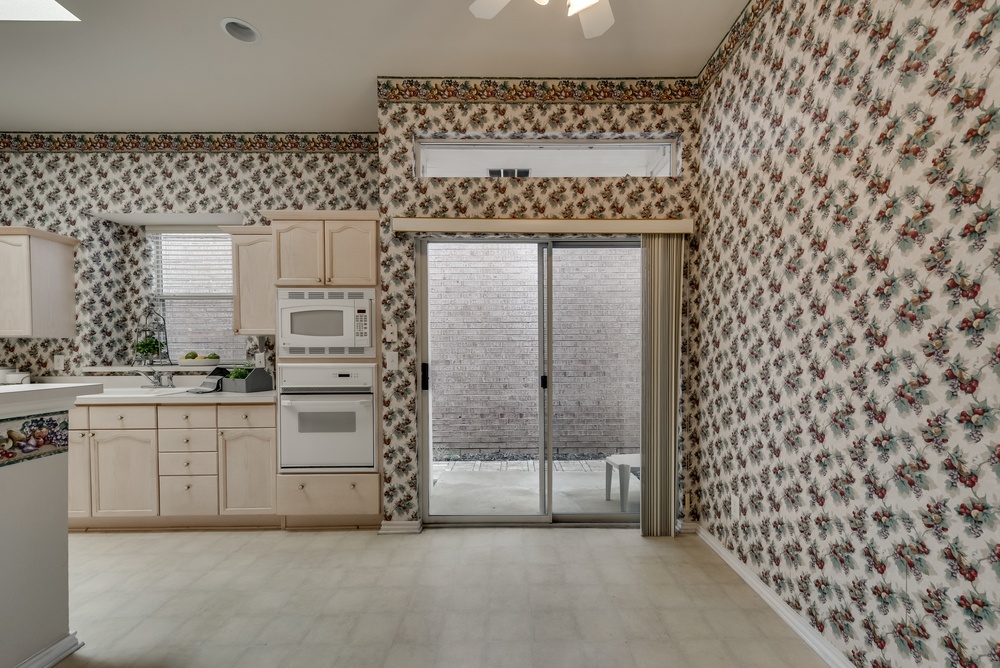    Charming Breakfast with Sliding Door to Side Covered Patio 