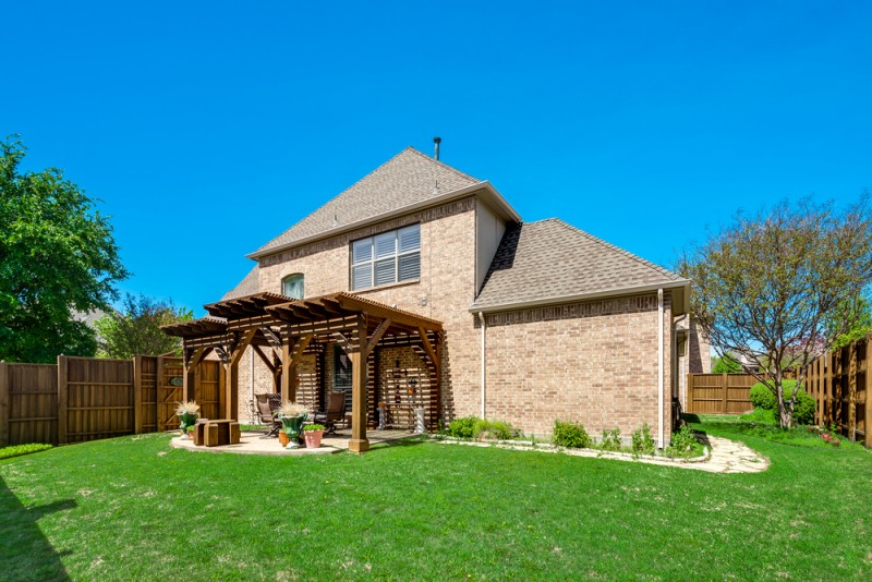    Serene Grassy Corner Lot 