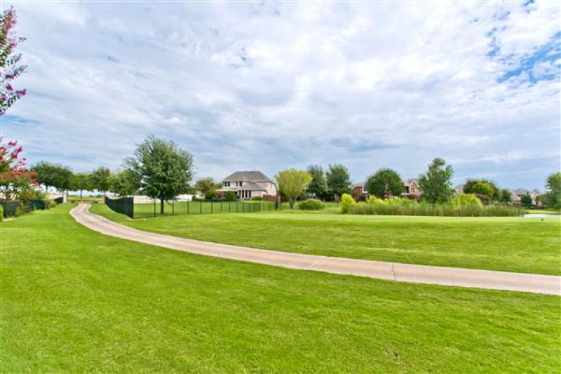    Golf Course  Lake 