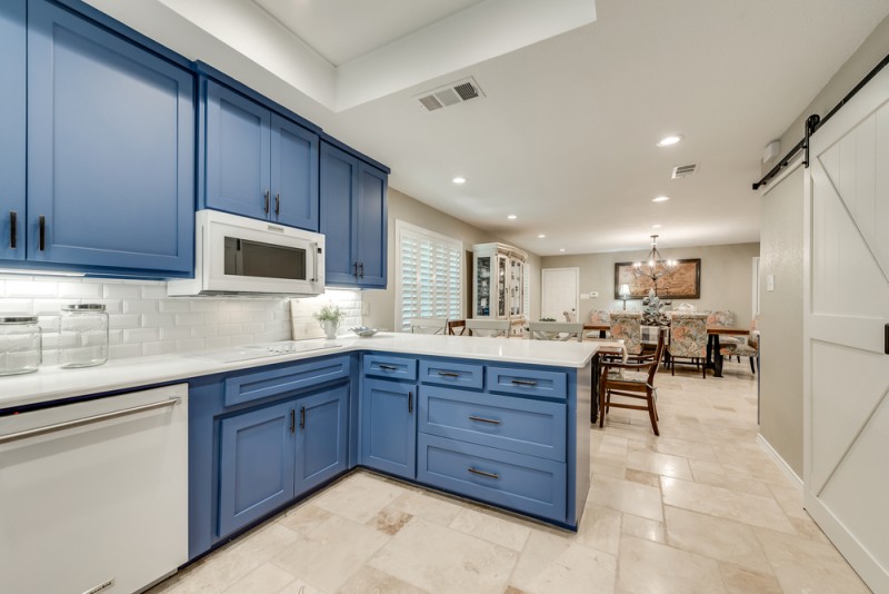    Open Floorplan is Great for Entertaining 