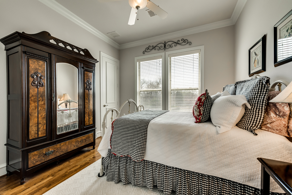    Secondary Bedroom with Walk In Closet and Hollywood Bath 