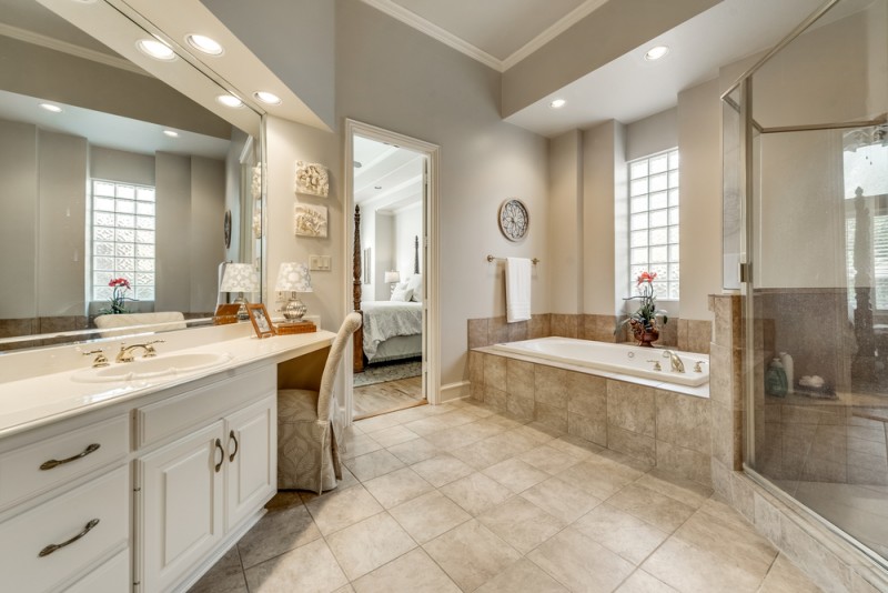    Spa like Master Bath with Jacuzzi Tub and Separate Vanities 