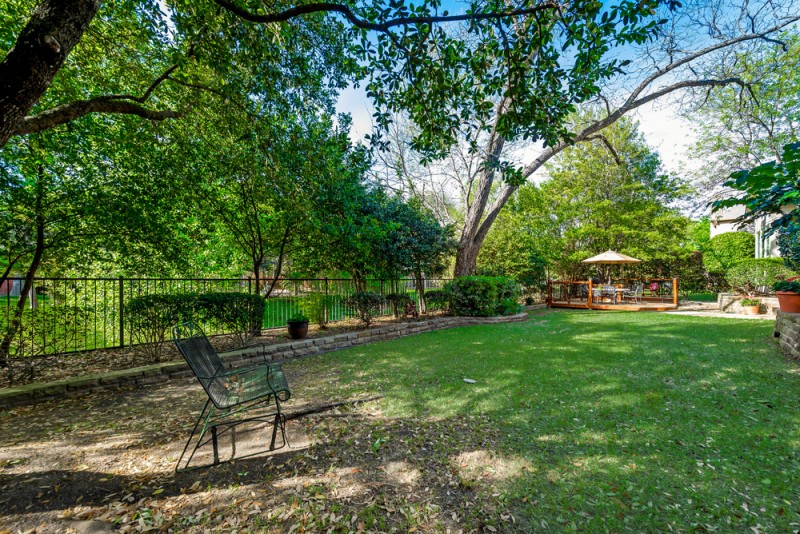    Gorgeous Creek Lot with Lush Landscaping 