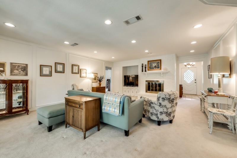    Family Room has Gas Log Fireplace and Entertainment Built In 