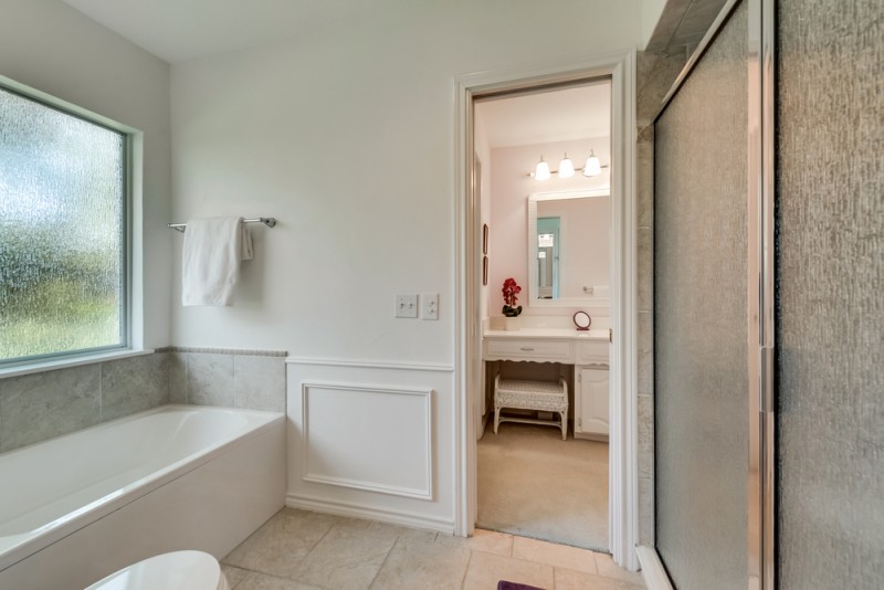    Master Bath with Soaker Tub and Separate Shower 