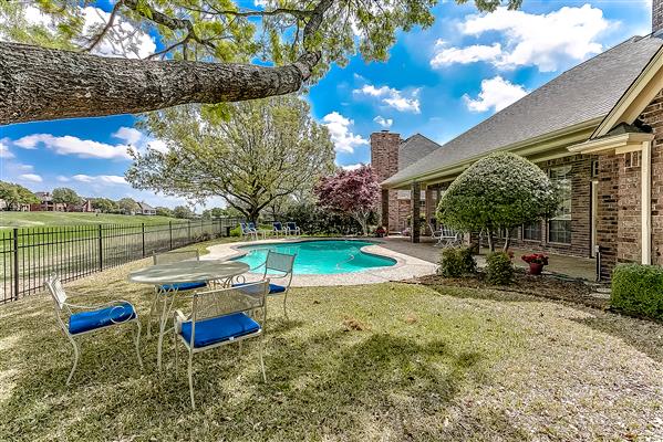    Pool and Patio 