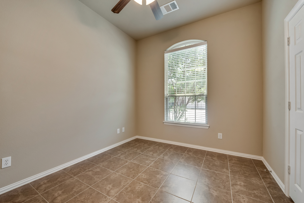    Study or Additional Bedroom with Walk In Closet 