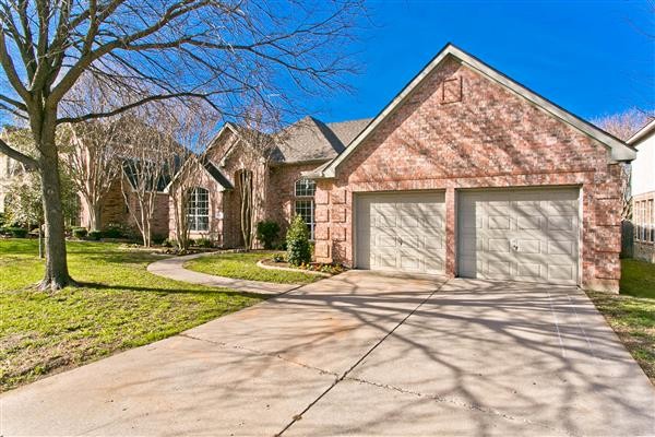    Oversized   Car Garage 