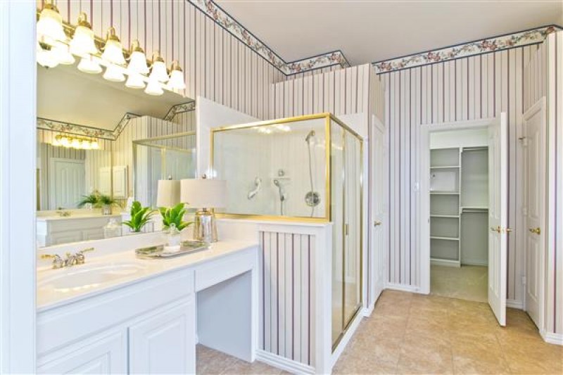    Master Bath 