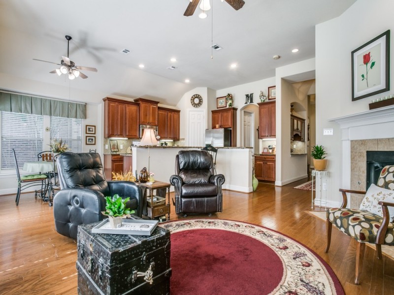      Open Floorplan 