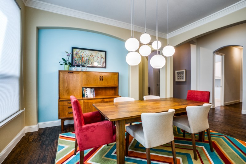    Elegant Formal Dining 