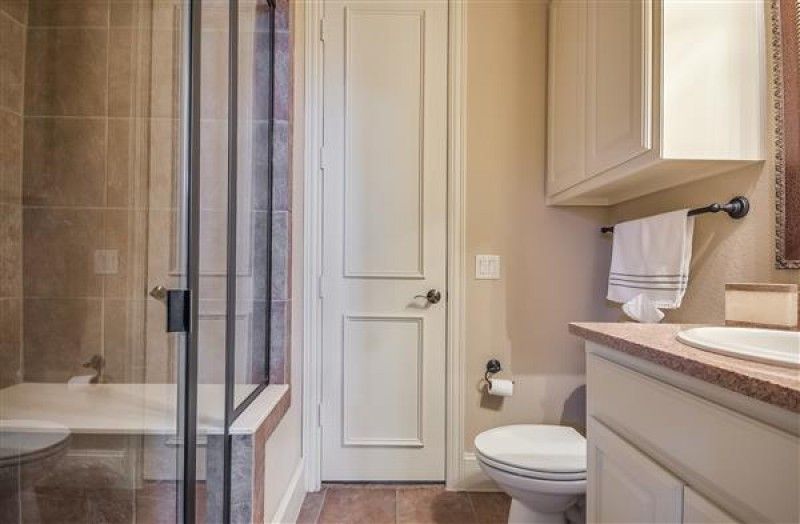    Guest Bath down 