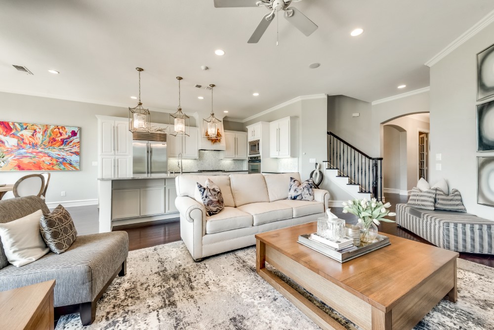    Perfect Floor Plan for Entertaining 