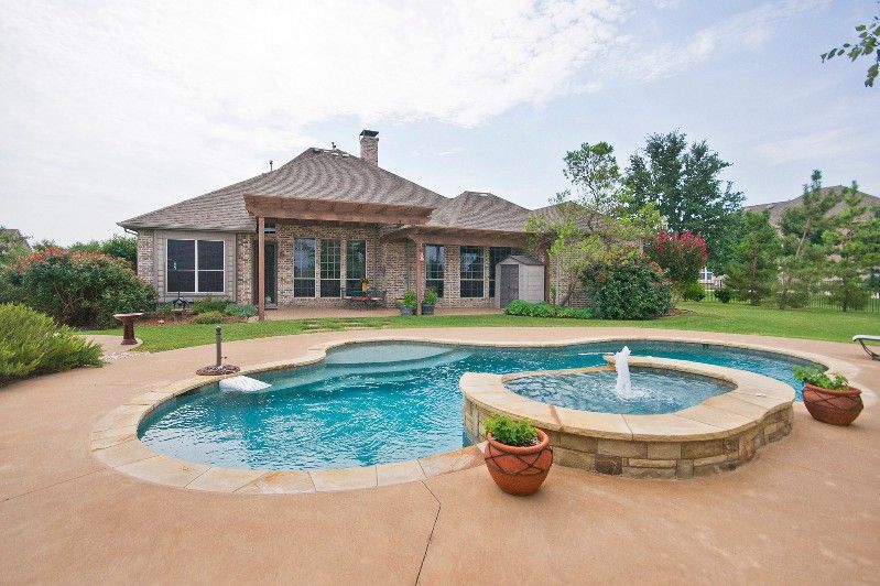    Pool and Spa 