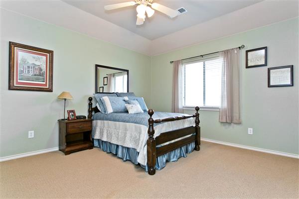     Secondary with Walk in Closet 