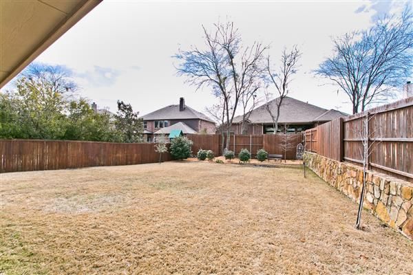     Huge Yard 